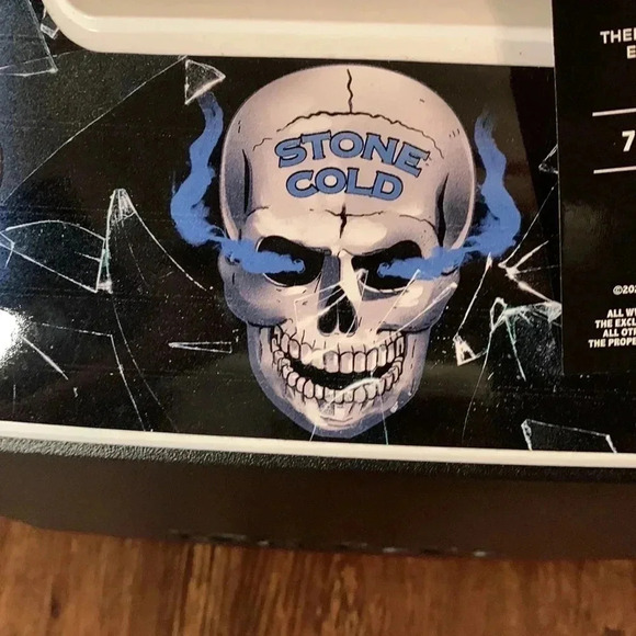 WWE Stone Cold Steve Austin Cooler 7 Quarts Playmate New - Picture 7 of 13